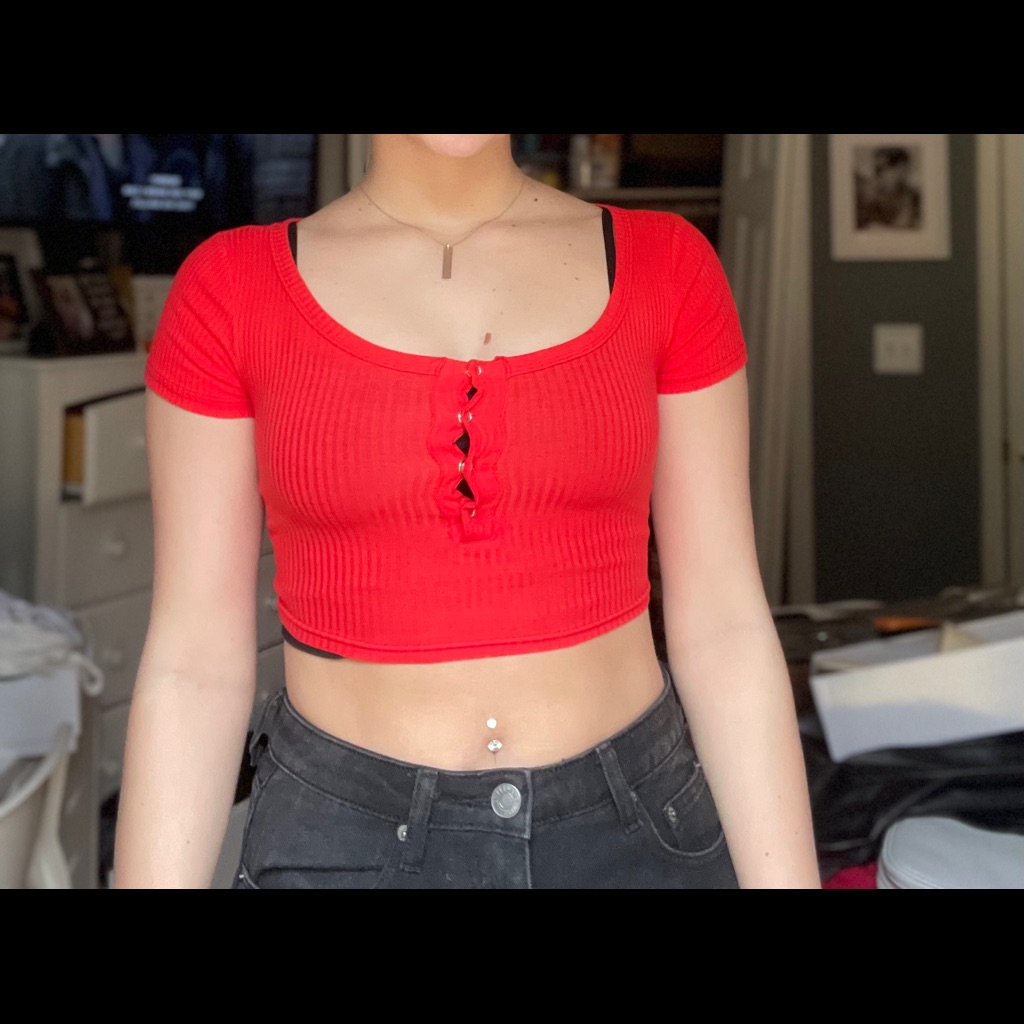 Cropped Red Tee